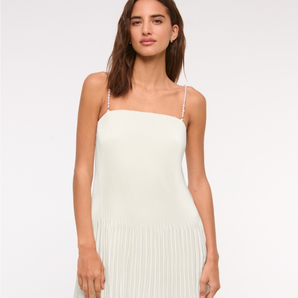 The A&F Giselle Faux Pearl Pleat Release Mini Dress